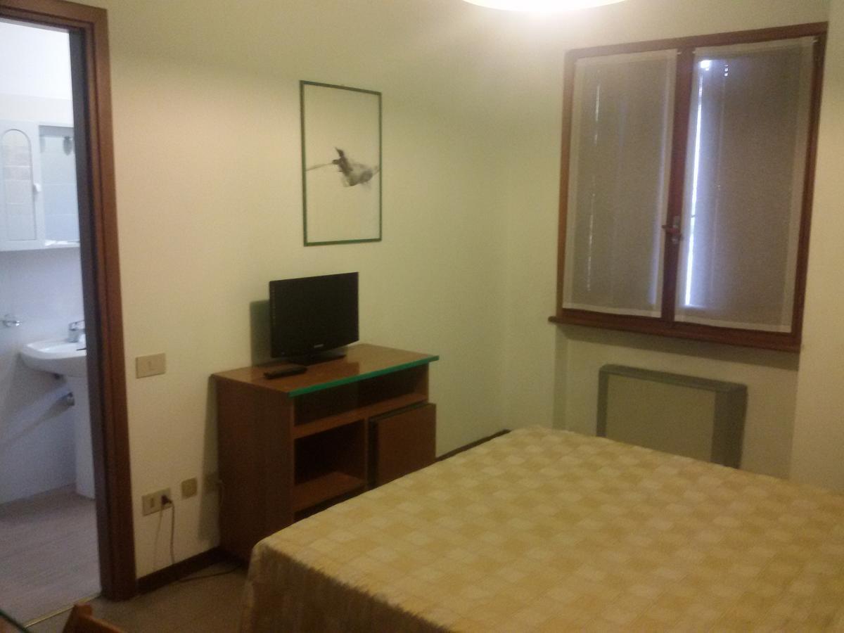 Hotel Fiera Pesaro Esterno foto